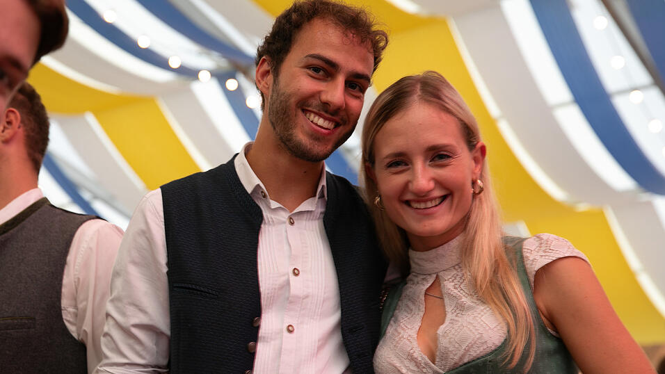 Die Partybilder vom Samstag, 16. August, aus dem Festzelt Reisinger. Die Partybilder vom Samstag, 16. August, aus dem Festzelt Reisinger.