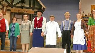 Regisseur Josef Aigner, Souffleuse Annemarie Egglseder und die Darsteller Rebecca Ortner, Michael H&auml;glsperger, Hans Rainer, Franz Steckermeier, Katrin Plankl, Elfriede Heller und Andreas Niedermeier (von links).