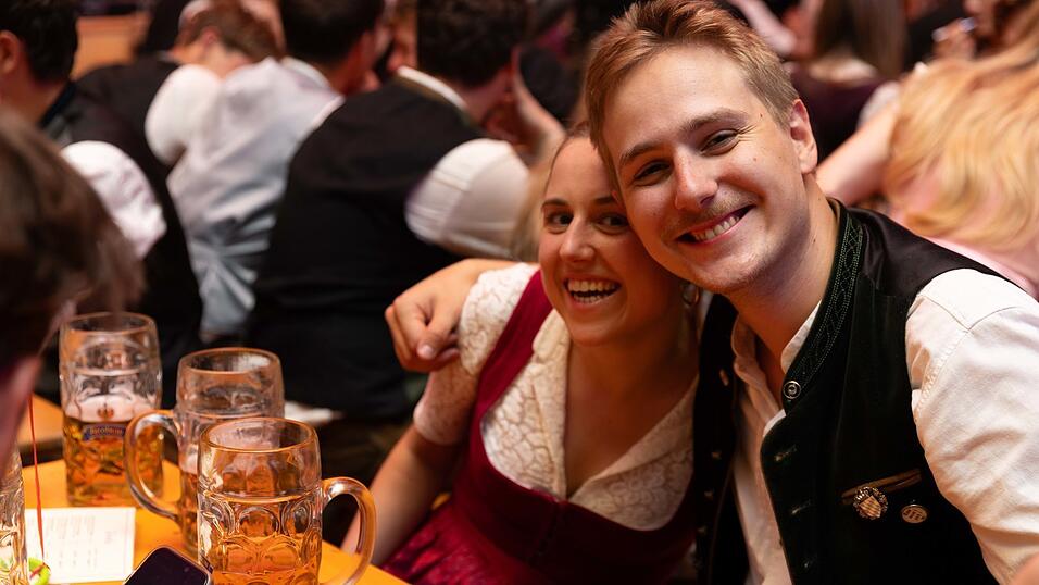 Die Partybilder vom Samstag, 8. August, aus dem Festzelt Reisinger. Die Partybilder vom Samstag, 8. August, aus dem Festzelt Reisinger.