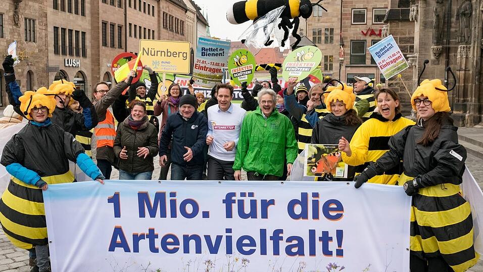 Das erfolgreiche Volksbegehren «Rettet die Bienen» war zweifelsohne einer der größten Erfolge im politischen Leben von Richard Mergner. (Archivbild) Das erfolgreiche Volksbegehren «Rettet die Bienen» war zweifelsohne einer der größten Erfolge im politischen Leben von Richard Mergner. (Archivbild)