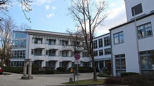 Rund f&uuml;nf Millionen Euro Einnahmen und Ausgaben umfasst der Wirtschaftsplan 2026 f&uuml;r das Seniorenheim der Stadt Landau.