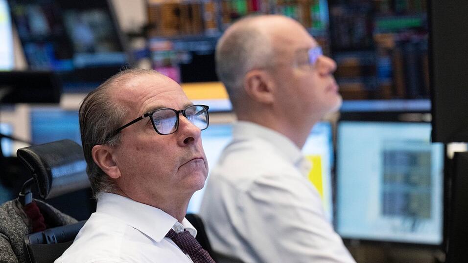 Bei 24.825 Punkten erreicht der Dax im Handelsverlauf ein Rekordhoch. Bei 24.825 Punkten erreicht der Dax im Handelsverlauf ein Rekordhoch.