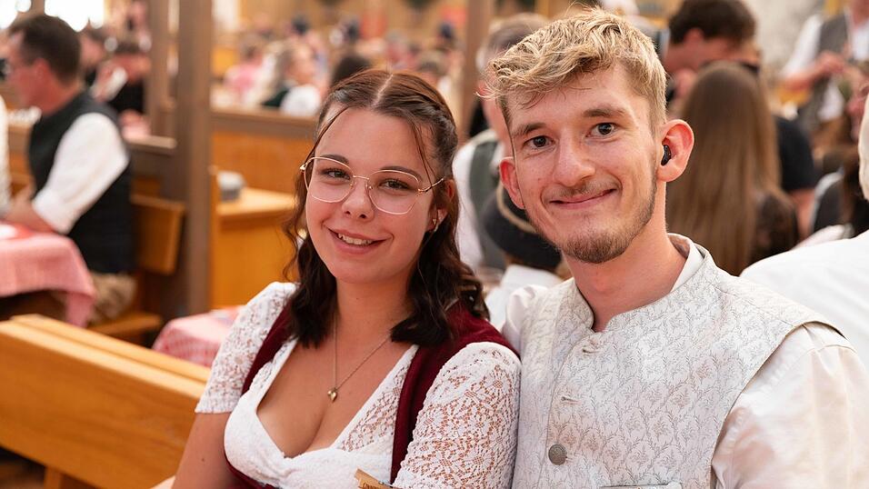 Die Partybilder vom Freitag, 7. August, aus dem Festzelt Krönner. Die Partybilder vom Freitag, 7. August, aus dem Festzelt Krönner.