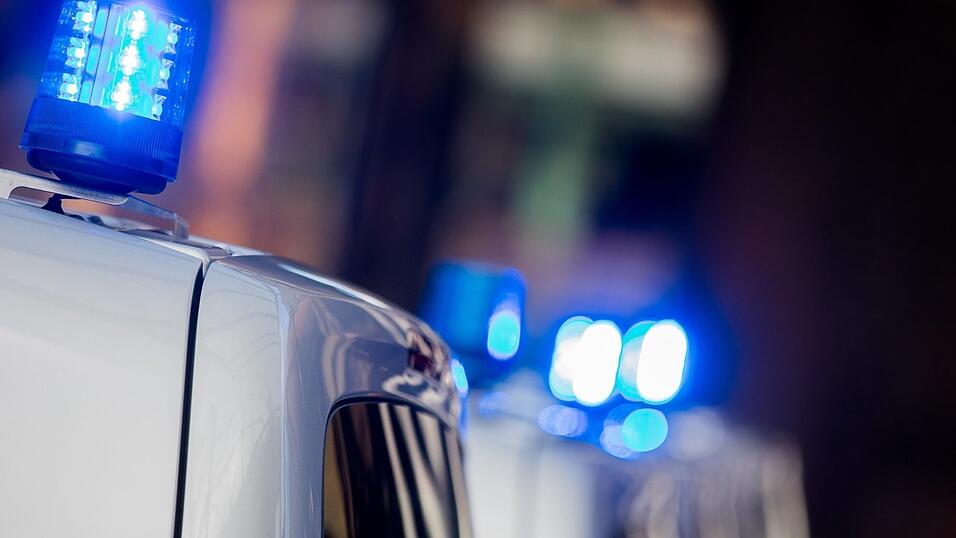 Die Landshuter Polizei musste am Mittwoch wegen eines Randalierers ausr&uuml;cken. (Symbolbild)