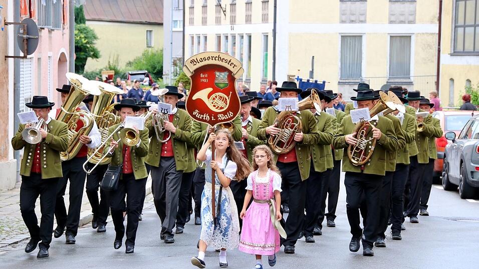 Die schönsten Augenblicke vom Auftakt des Drachenstichfestes am Samstagnachmittag in Furth im Wald. Die schönsten Augenblicke vom Auftakt des Drachenstichfestes am Samstagnachmittag in Furth im Wald.