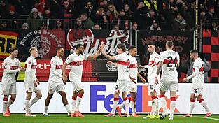 Erstmals seit April 2018 gewinnt der VfB Stuttgart wieder gegen Leverkusen Erstmals seit April 2018 gewinnt der VfB Stuttgart wieder gegen Leverkusen