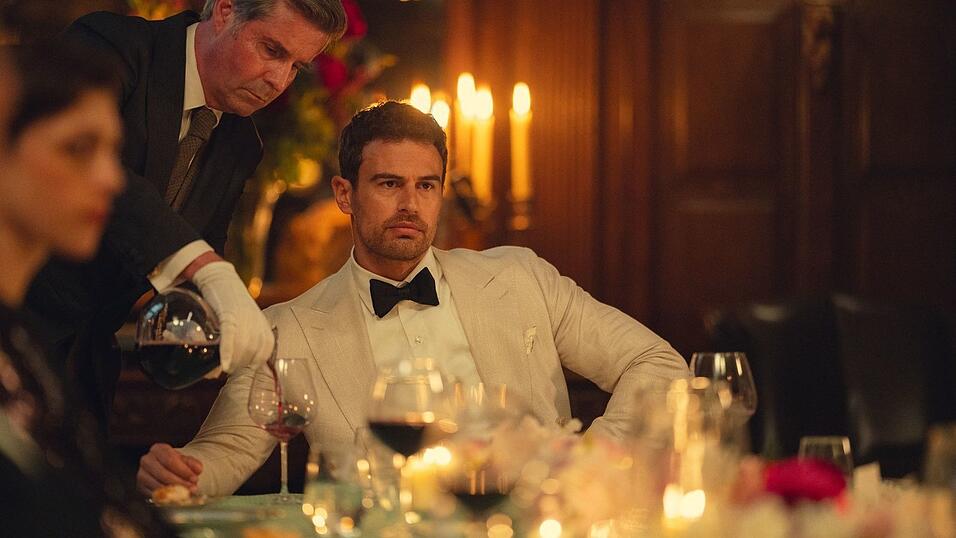 Theo James als Eddie Horniman in einer Szene der Serie «The Gentlemen». (Handout) Theo James als Eddie Horniman in einer Szene der Serie «The Gentlemen». (Handout)