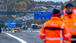 Die Autobahn GmbH hat weitere Baumaßnahmen im Zuge des sechsstreifigen Ausbaus der A3 bei Regensburg angekündigt. (Symbolbild)