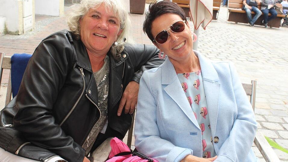 Die Landshuter genießen die neuen Freiheiten und das gute Wetter. Die Landshuter genießen die neuen Freiheiten und das gute Wetter.