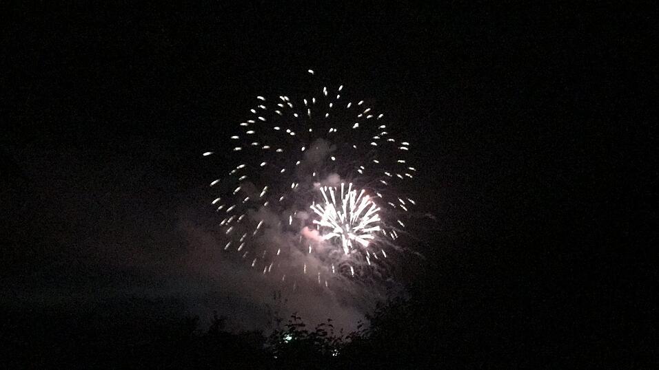 Das war das Abschlussfeuerwerk des Gäubodenvolksfestes 2019. Das war das Abschlussfeuerwerk des Gäubodenvolksfestes 2019.