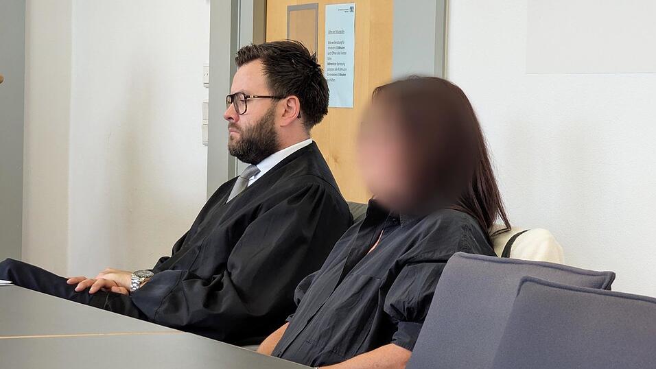 Rechtsanwalt Benedikt Wolf hält es für möglich, dass man der als Querdenkerin verschrieenen Behördenchefin etwas anhängen wollte. Sie selbst schweigt zu den Vorwürfen. Rechtsanwalt Benedikt Wolf hält es für möglich, dass man der als Querdenkerin verschrieenen Behördenchefin etwas anhängen wollte. Sie selbst schweigt zu den Vorwürfen.