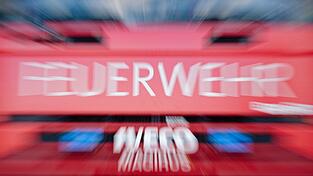 Der Mann musste mit schwersten Brandverletzungen ins Klinikum gebracht werden. (Symbolbild)