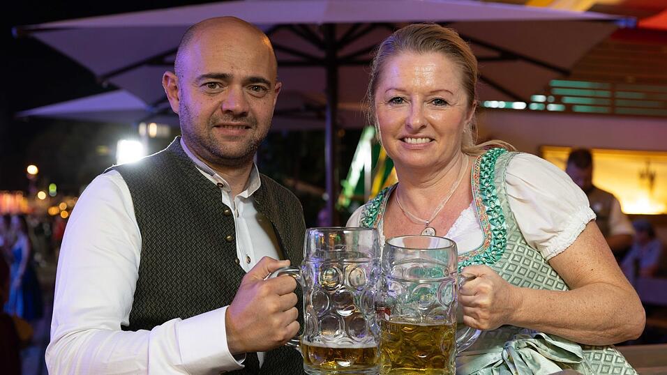 Die Partybilder vom Montag, 10. August, aus dem Festzelt Krönner. Die Partybilder vom Montag, 10. August, aus dem Festzelt Krönner.