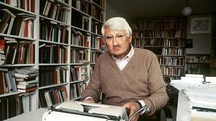 J&uuml;rgen Habermas 1981 in seinem Haus in Starnberg. (Archivbild)