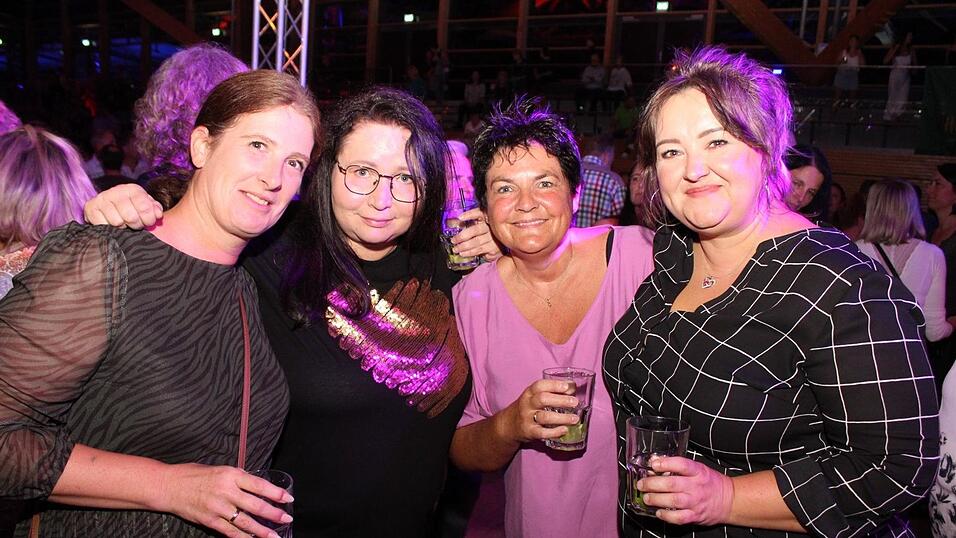 Auf der Eskara &Uuml;30-Party in Essenbach war wieder viel los.