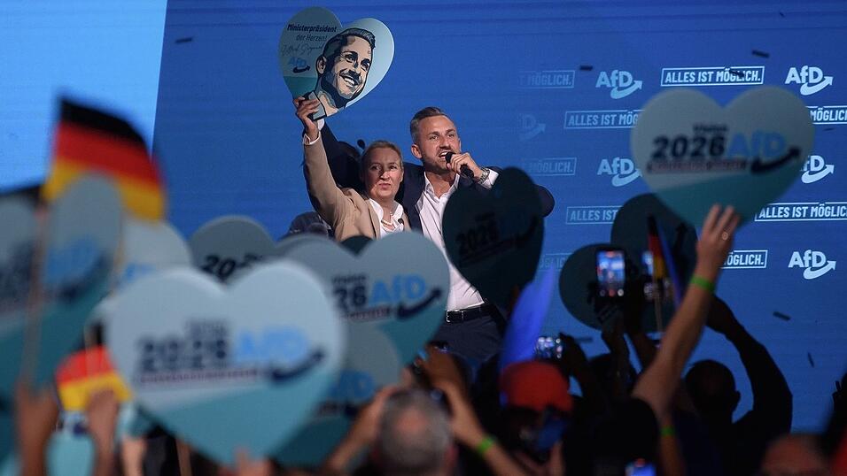 AfD-Chefin Alice Weidel erhebt schon vor der Wahl den Vorwurf, dass eine AfD-Regierung gezielt blockiert werden könnte und spricht von «erwartbarer Regierungssabotage». AfD-Chefin Alice Weidel erhebt schon vor der Wahl den Vorwurf, dass eine AfD-Regierung gezielt blockiert werden könnte und spricht von «erwartbarer Regierungssabotage».