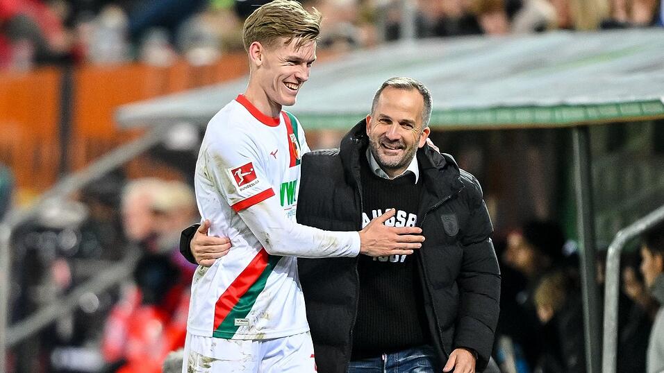 Die Laune beim FC Augsburg ist wieder blendend.