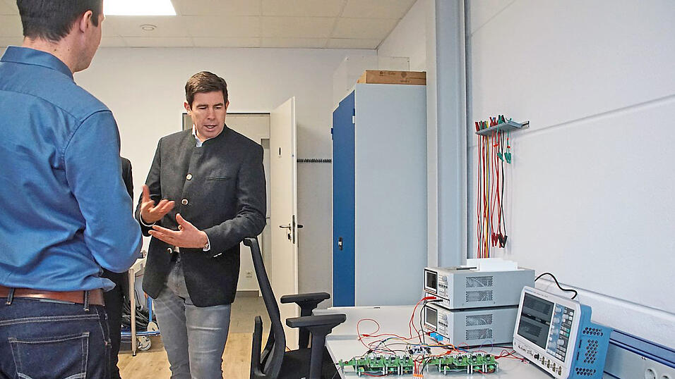 In diesem Raum laufen bereits konkrete wissenschaftliche Arbeiten. In diesem Raum laufen bereits konkrete wissenschaftliche Arbeiten.