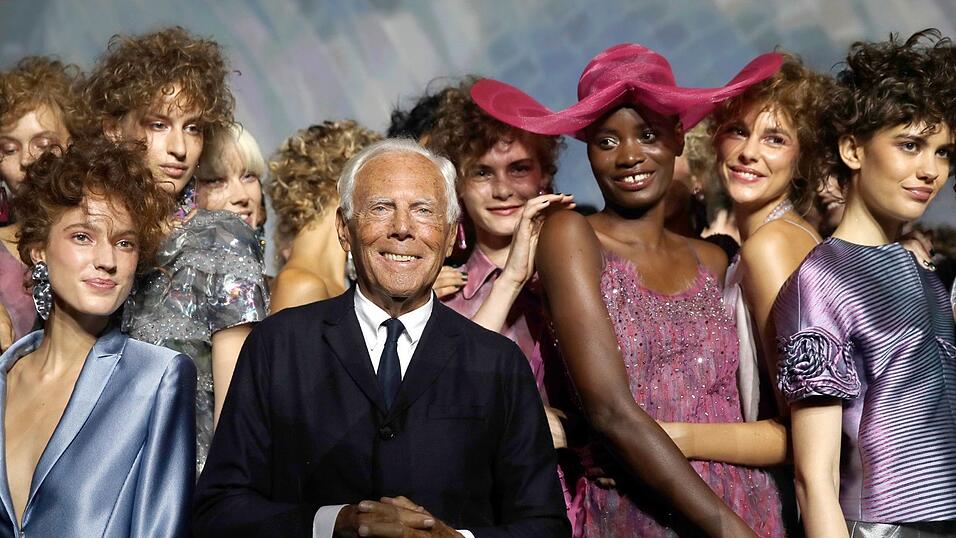 Einen Hochschulabschluss oder eine andere fertige Ausbildung hatte Armani in seinem Metier nicht - trotzdem war seine Mode gefragt. (Archivbild)