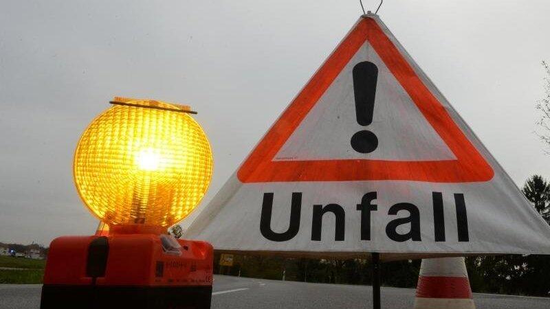 Im Feierabendverkehr hat es am Donnerstag auf der A92 bei Essenbach gekracht (Symbolbild). Im Feierabendverkehr hat es am Donnerstag auf der A92 bei Essenbach gekracht (Symbolbild).