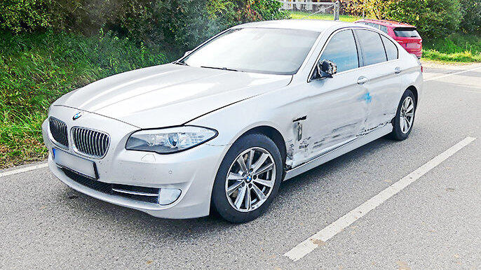 Der Schaden am BMW blieb überschaubar. Der Schaden am BMW blieb überschaubar.