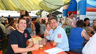 Vorsitzender Sebastian Schlachtbauer, Oberpindhart, und Vorsitzender Stefan Kellerer, Aiglsbach.
