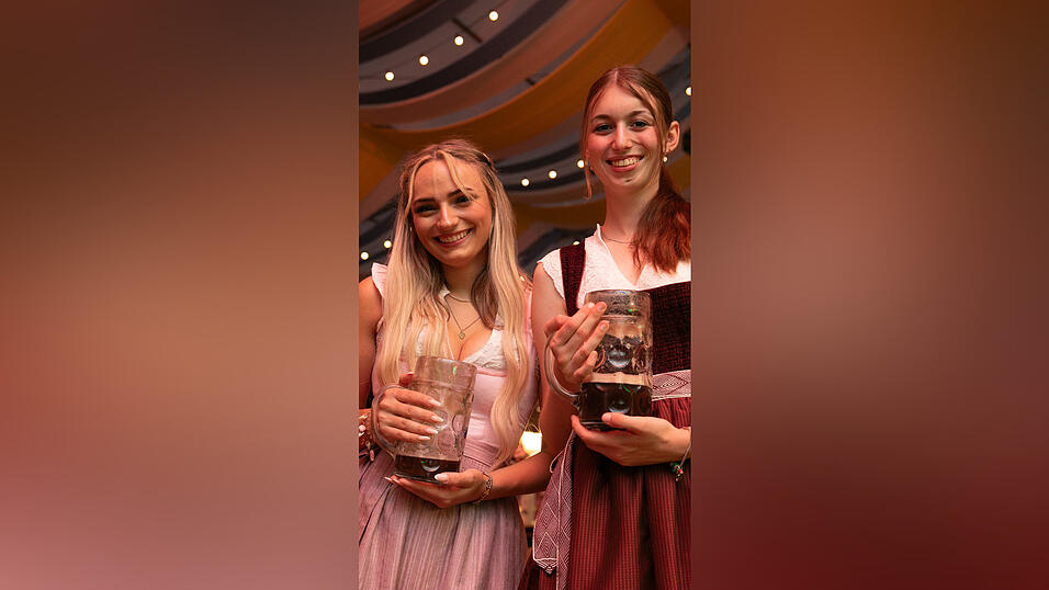 Die Partybilder vom Mittwoch, 13. August, aus dem Festzelt Reisinger. Die Partybilder vom Mittwoch, 13. August, aus dem Festzelt Reisinger.