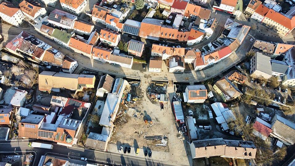 Das Further Stadtzentrum steht vor einem massiven Umbau. Hierfür werden im Haushalt 2024 knapp 22 Millionen Euro zur Verfügung gestellt. Das Further Stadtzentrum steht vor einem massiven Umbau. Hierfür werden im Haushalt 2024 knapp 22 Millionen Euro zur Verfügung gestellt.