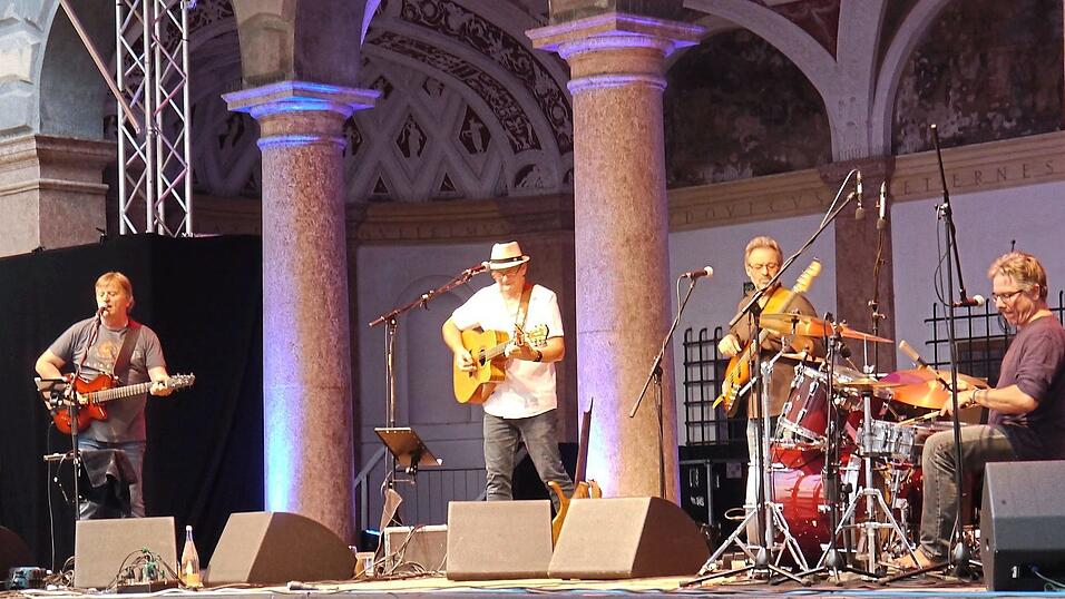'Schariwari' spielten alles von Balladen bis fetzigen Rock.