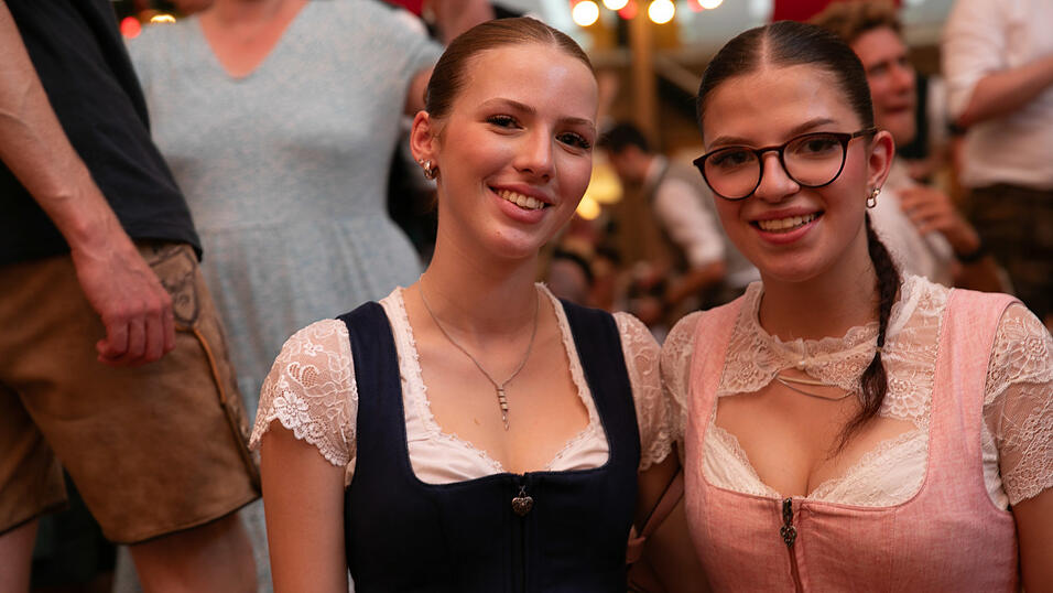 Die Partybilder vom Samstag, 9. August, aus dem Festzelt Krönner. Die Partybilder vom Samstag, 9. August, aus dem Festzelt Krönner.