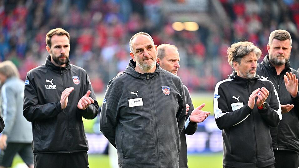 Frank Schmidt wird seinen Vertrag erf&uuml;llen - trotz des Abstiegs.