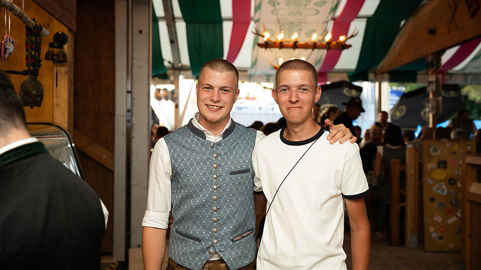 Die Partybilder vom Donnerstag, 13. August, aus dem Festzelt Weckmann. Die Partybilder vom Donnerstag, 13. August, aus dem Festzelt Weckmann.