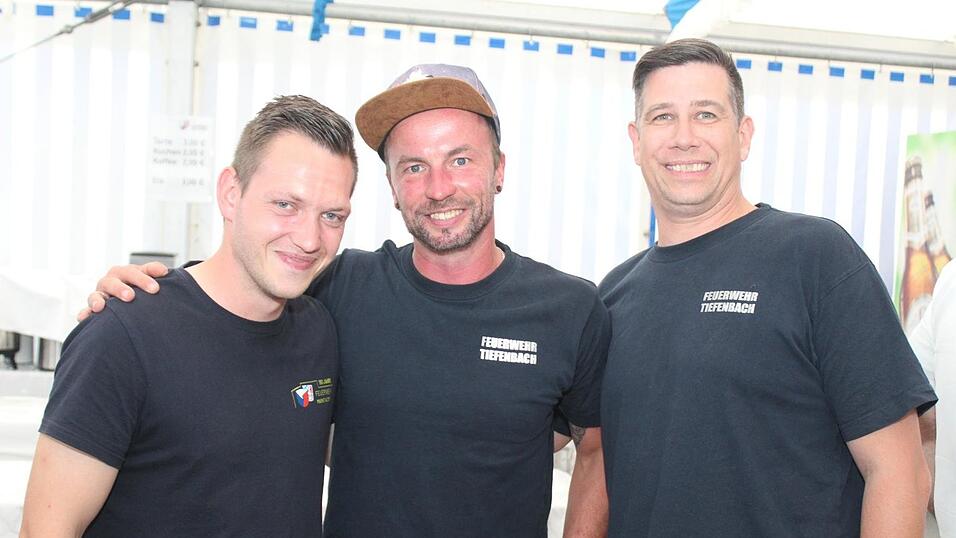 Zur Musik von Headless wurde ausgelassen gefeiert.