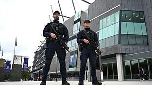 Laut der Polizei in Australien haben die Attentäter vom Bondi Beach für den Anschlag trainiert. Laut der Polizei in Australien haben die Attentäter vom Bondi Beach für den Anschlag trainiert.