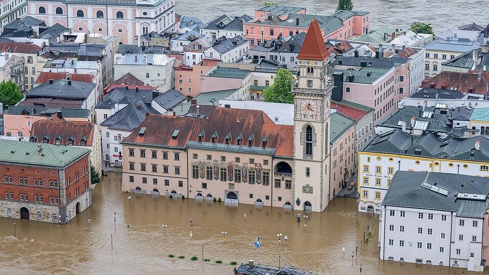 Im Frühsommer 2024 trafen Bayern heftige Hochwasser - so auch Passau. Im Frühsommer 2024 trafen Bayern heftige Hochwasser - so auch Passau.