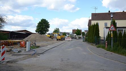 Von der Dorfmitte bis zur Kreuzung Willmeringer Weg/Ziflinger Weg verl&auml;uft der zweite Bauabschnitt.