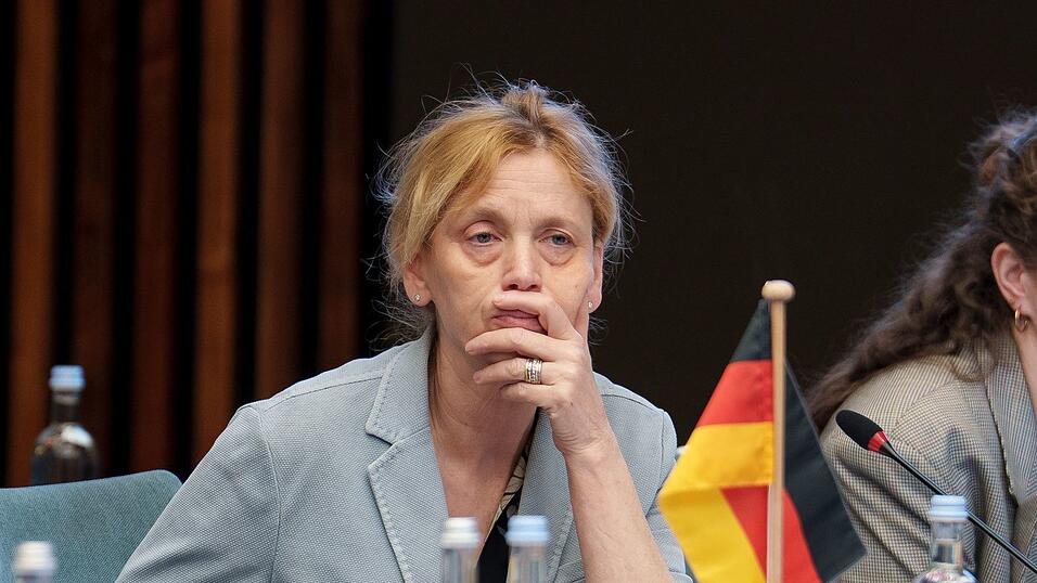 Zust&auml;ndig f&uuml;r das Elterngeld ist Bundesfamilienministerin Karin Prien (CDU). (Archivfoto)