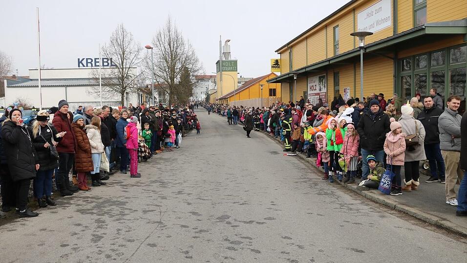 Beim Bogener Faschingsumzug war einiges geboten.