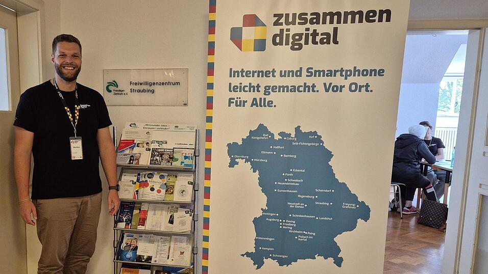 „Unsere jungen Dozenten haben Spaß daran, Lösungen zu finden, und am Ende gehen die Kunden glücklich hinaus“: Projektleiter Markus Einzmann über das Ziel von „zusammen digital“. „Unsere jungen Dozenten haben Spaß daran, Lösungen zu finden, und am Ende gehen die Kunden glücklich hinaus“: Projektleiter Markus Einzmann über das Ziel von „zusammen digital“.