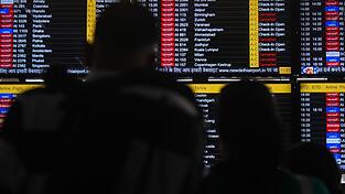 Weltweit fallen viele Fl&uuml;ge aus, weil gro&szlig;e Drehkreuze in der Golfregion nicht angeflogen werden k&ouml;nnen.