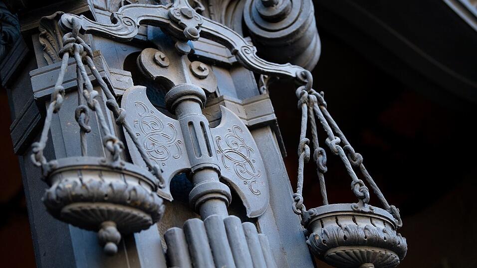 Prozessbegleitung soll es f&uuml;r alle Opfer schwerer Straftaten geben. (Symbolbild)