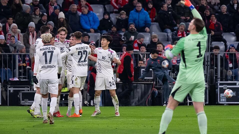 Das Gegentor wurmte Torhüter Neuer sehr. Das Gegentor wurmte Torhüter Neuer sehr.