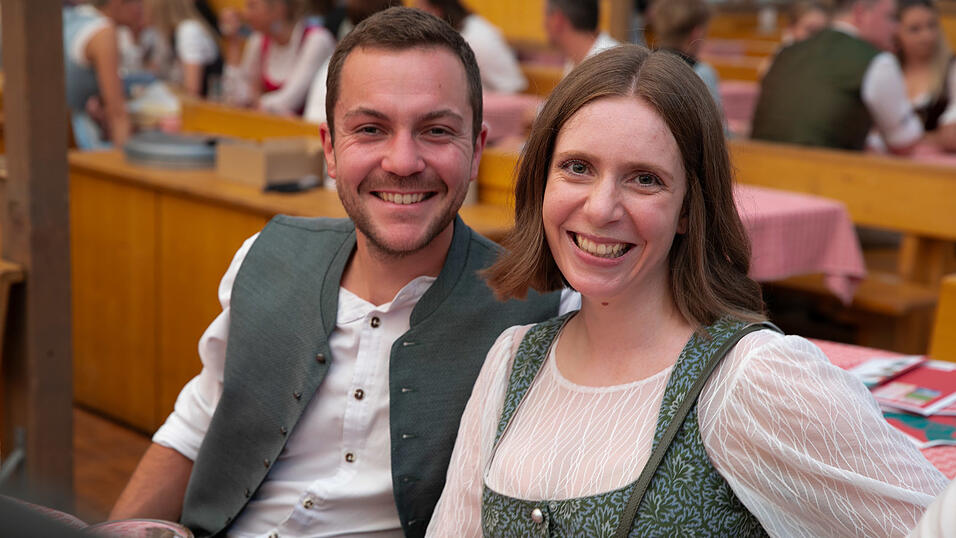 Die Partybilder vom Dienstag, 12. August, aus dem Festzelt Krönner. Die Partybilder vom Dienstag, 12. August, aus dem Festzelt Krönner.