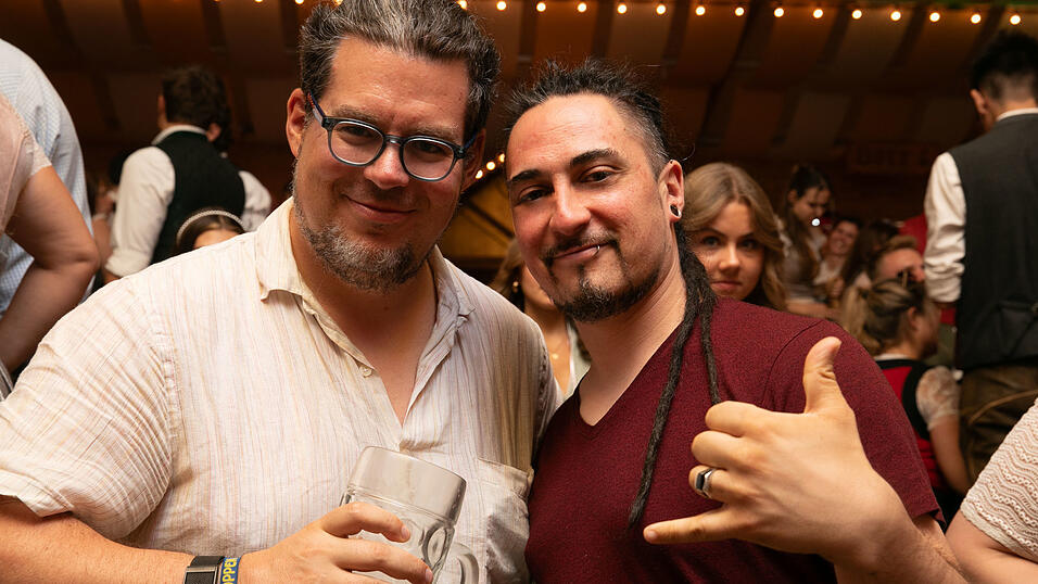 Die Partybilder vom Montag, 18. August, aus dem Festzelt Nothaft. Die Partybilder vom Montag, 18. August, aus dem Festzelt Nothaft.