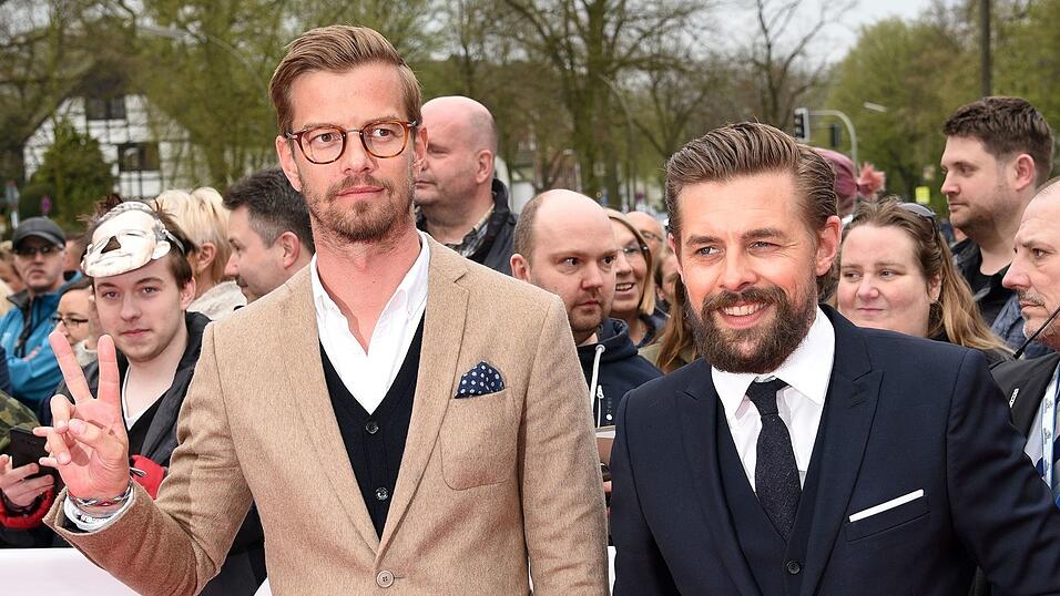 Joko Winterscheidt (l) und Klaas Heufer-Umlauf bleiben ihrem Haussender ProSieben treu.