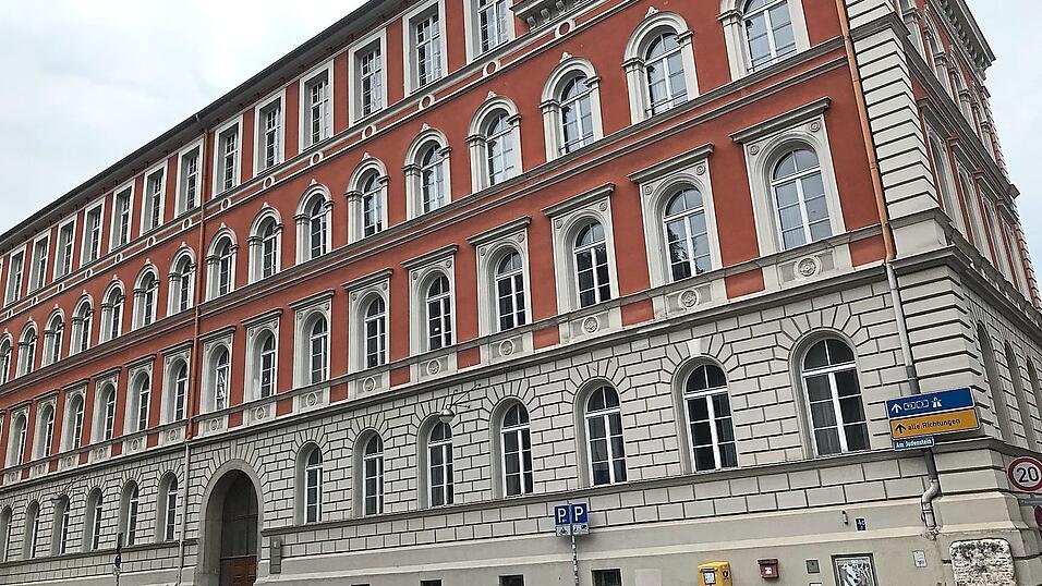 Die Realschule am Judenstein muss saniert werden.