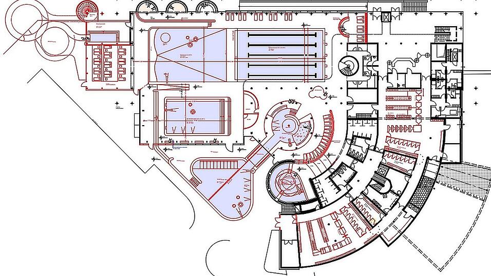 Die Planungen f&uuml;r den gro&szlig;en Umbau des Caprima-Hallenbereichs: Links oben eine 70 Meter lange Rutsche und ein Wintergartenbereich mit fest installierten Liegen, daneben das Wellenbecken und das Schwimmerbecken mit schwarzen Linien. Im unteren Bereich ein Lernschwimmbecken, Hei&szlig;wasserbecken mit Verbindung in den Au&szlig;enbereich sowie die Grotte.
