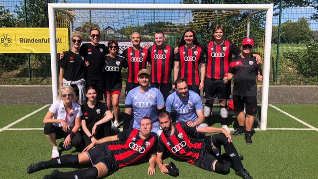 Die Schanzer stellen die derzeit einzige aktive Blindenfu&szlig;ballmannschaft Bayerns.