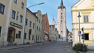 Die Kirchstraße wird in gesamter Länge im Jahr 2026 mit neuem Kanal und neuer Wasserleitung saniert.