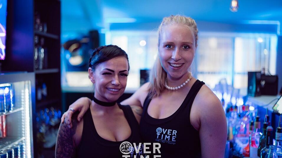 Auch am zweiten Volksfestfreitag schauten viele G&auml;ste im Overtime vorbei.